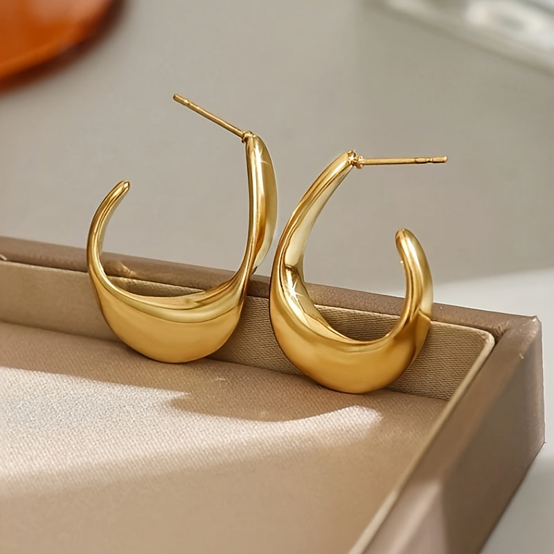 Geometric Twist C-Shaped Earrings