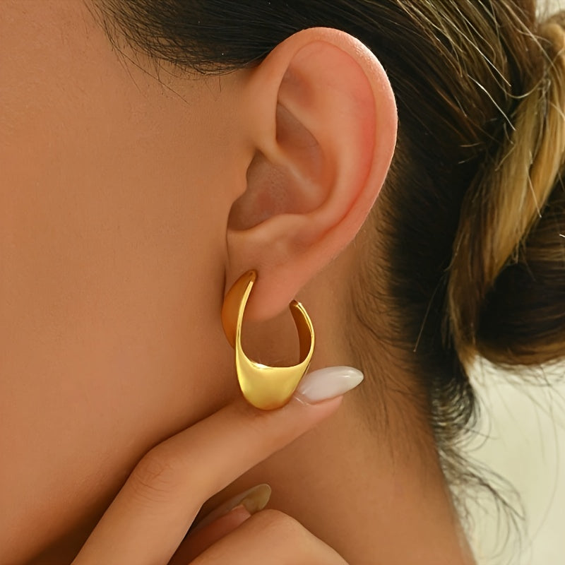 Geometric Twist C-Shaped Earrings