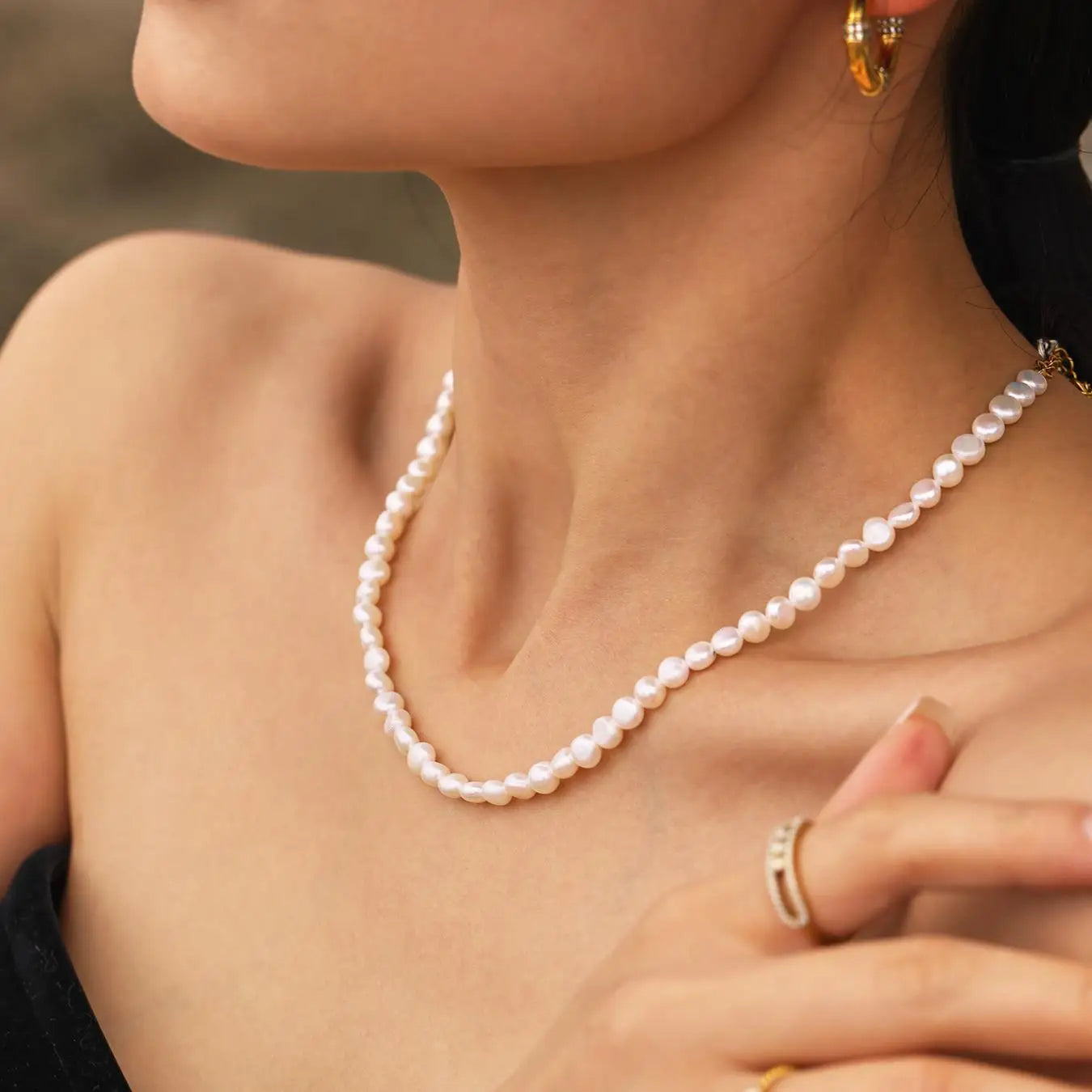 Luxury Stainless Steel Shell Pendant Necklace